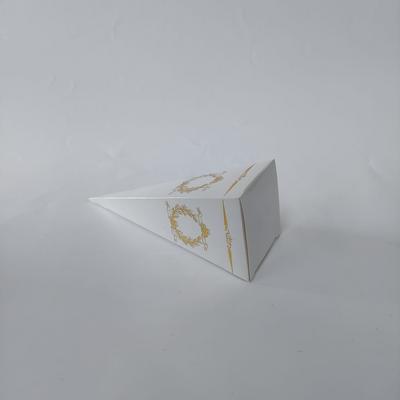 15x4 Beyaz Altın Yaldızlı Külah 