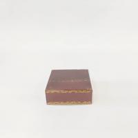 8x8x3 Altın Yaldızlı Bordo Kutu