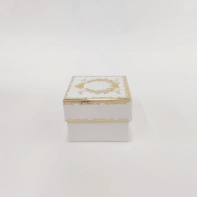 8x8x6 Altın Yaldızlı Beyaz Kutu